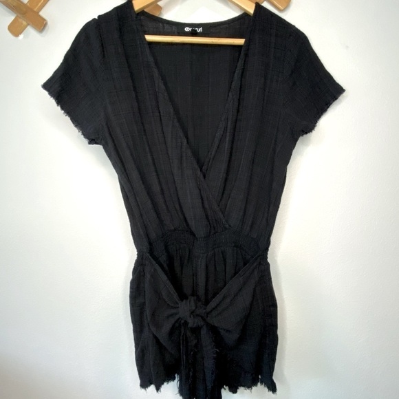 RIPCURL Black V-Neck Romper with Skirted Tie Front Detail, Size Large - Picture 1 of 14